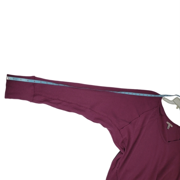 Free People Like New Women's Size Medium Santa Clara Thermal Top Mulberry - Picture 14 of 16